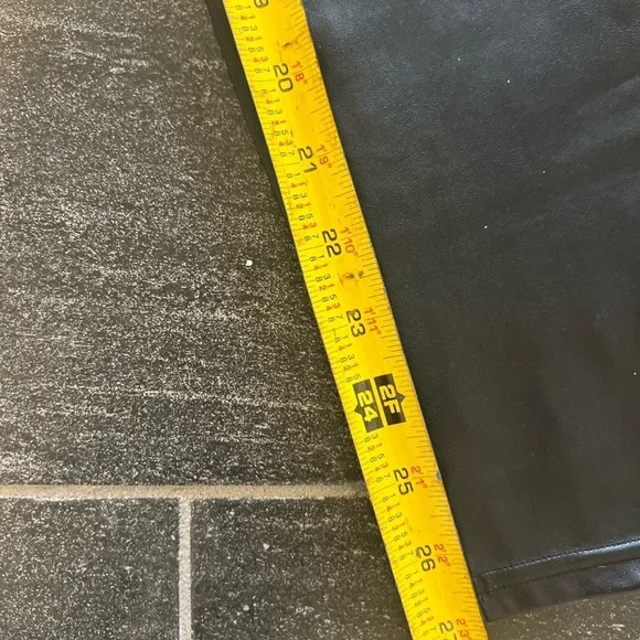 Aritzia Wilfred Free Black Vegan Leather Skinny High Waisted Leggings Small - Picture 15 of 16